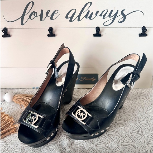 🔥🔥🔥 Michael Kors wedges - Picture 1 of 4